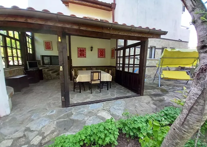 Semesterbostad Kalina *