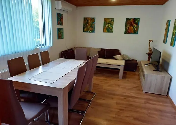 Kalina Semesterbostad *