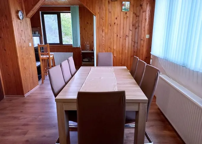 Semesterbostad Kalina *