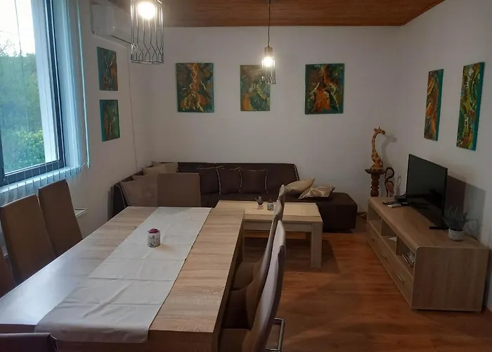 Kalina Semesterbostad *